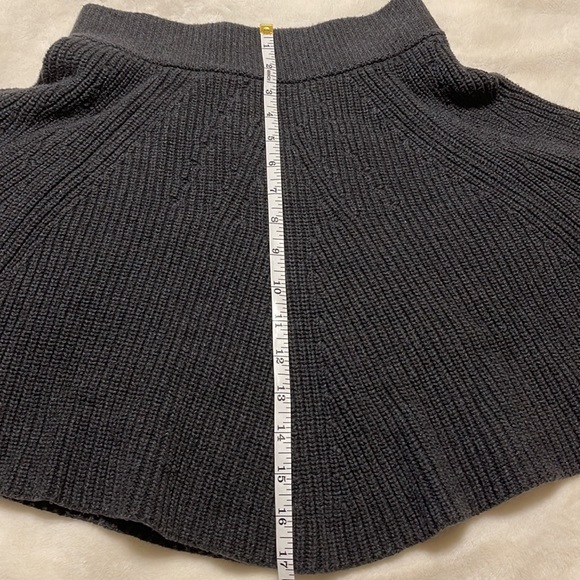 GAP skater skirt - Picture 3 of 4